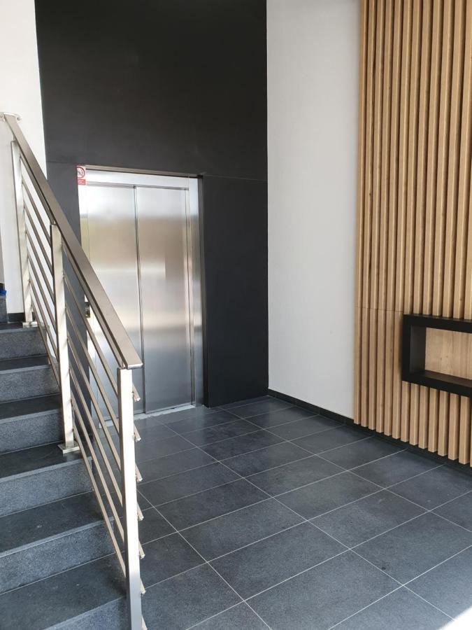 Zamiejska Modern Apartments Nowy Apartamentowiec Winda 斯武普斯克 外观 照片